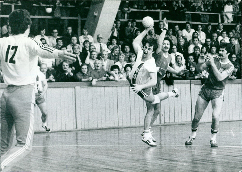 SLASK WROCLAW MAGDEBURG FINAL SARK SINGLE GERMAN SINGERSONGWRITER - Vintage Photograph