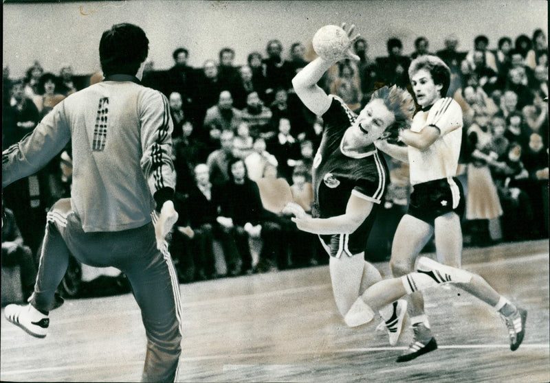 LAINE REELH GERMAN FILM DIRECTED HANS HOFMANN - Vintage Photograph