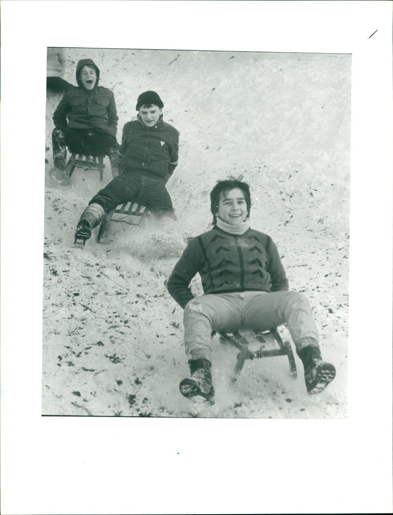 EUDEN BABELSBERG PARK ENSIGNIE CONTINUED FREEZING DATE ADAUSI CONT - Vintage Photograph