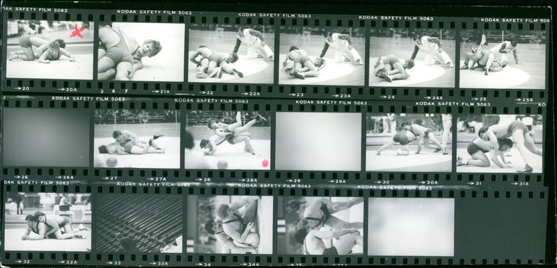 TUCULA LEIPZIG RINGING JUTEN WERNUS SUELEN BIN KOD FILM - Vintage Photograph