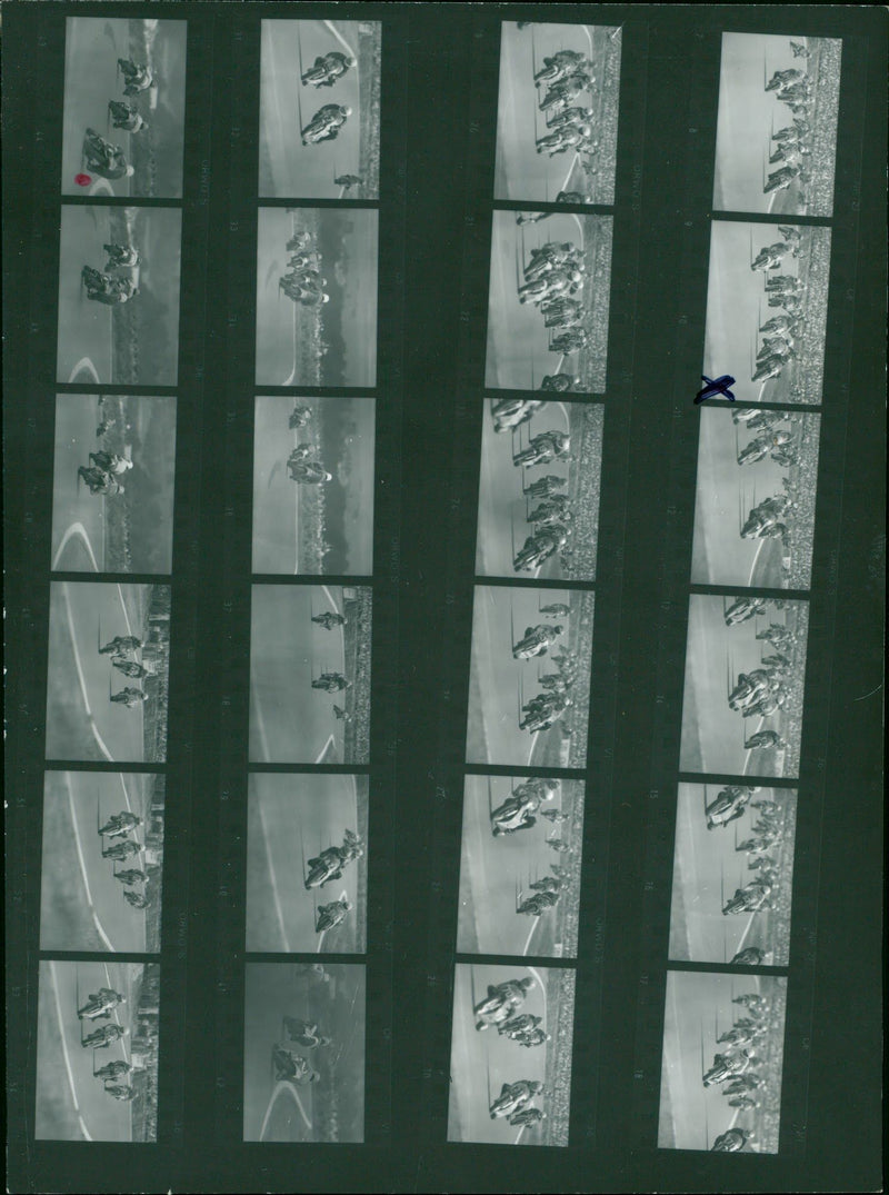 RENUEN ADICOS ELLEN TUKU SCYCH REENDER CCM CITEUZ BUCI IZGLENDER - Vintage Photograph