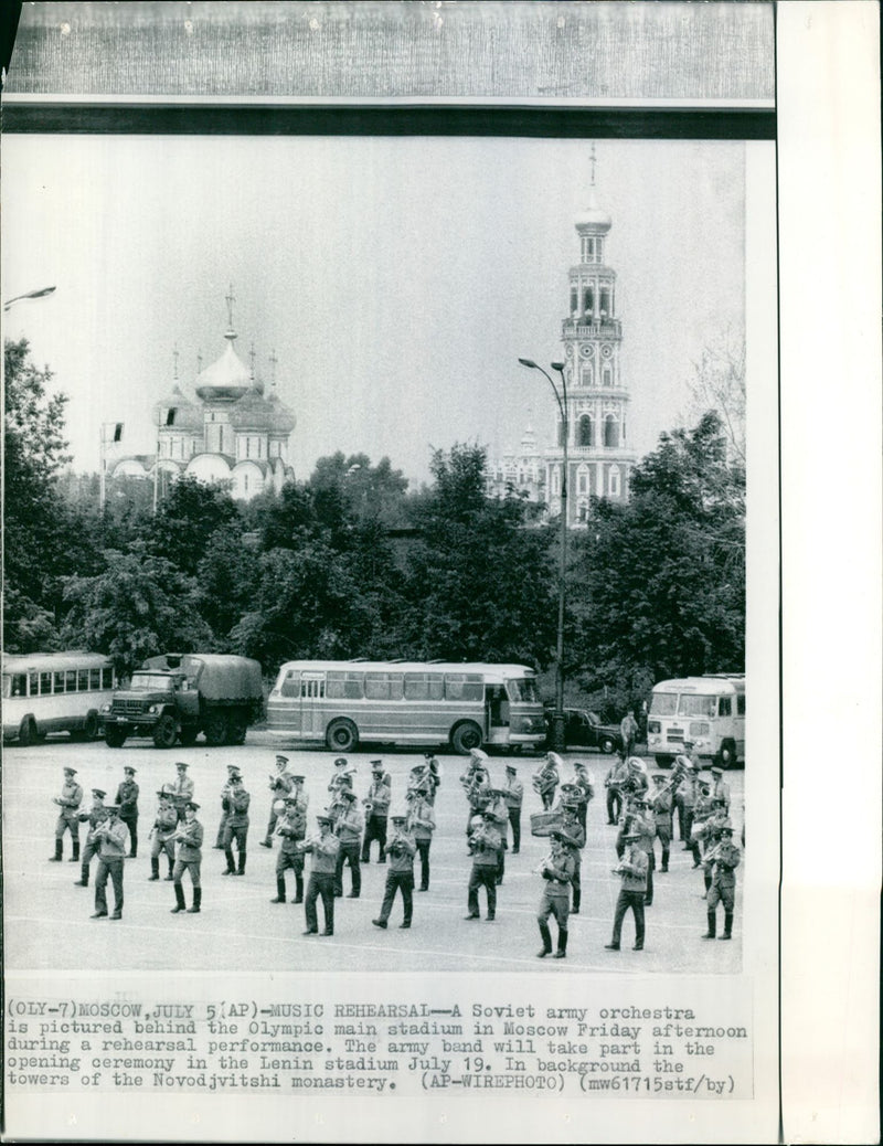 AMANDG PREPARATION ETOPANING ARMY BAND TAKE PART MUSIC SOVIET - Vintage Photograph
