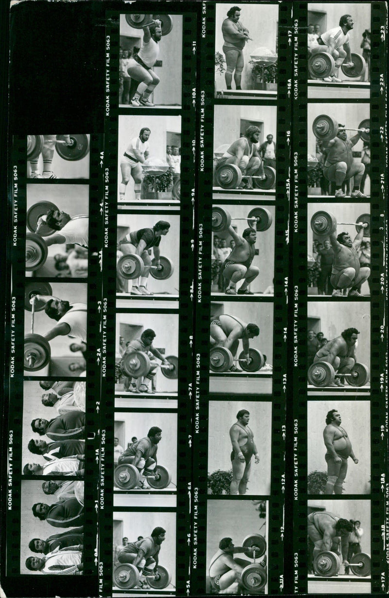 WEIGHTLIFTING KODAK SAFETY FILM KOD SULTAN ROBERT - Vintage Photograph