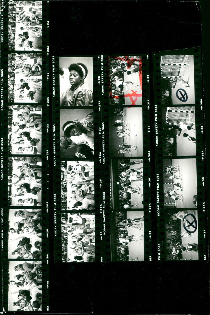 NOSANCH WAVUAR URILIE FIL JUUJ AUUAN PILM SUBS KODAK SAFETY FILM NOSANC - Vintage Photograph