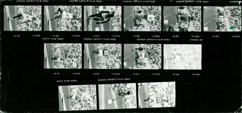 LEICHTATHLETIC KODAK SAFETY FILM MOST POPULAR FILMS - Vintage Photograph