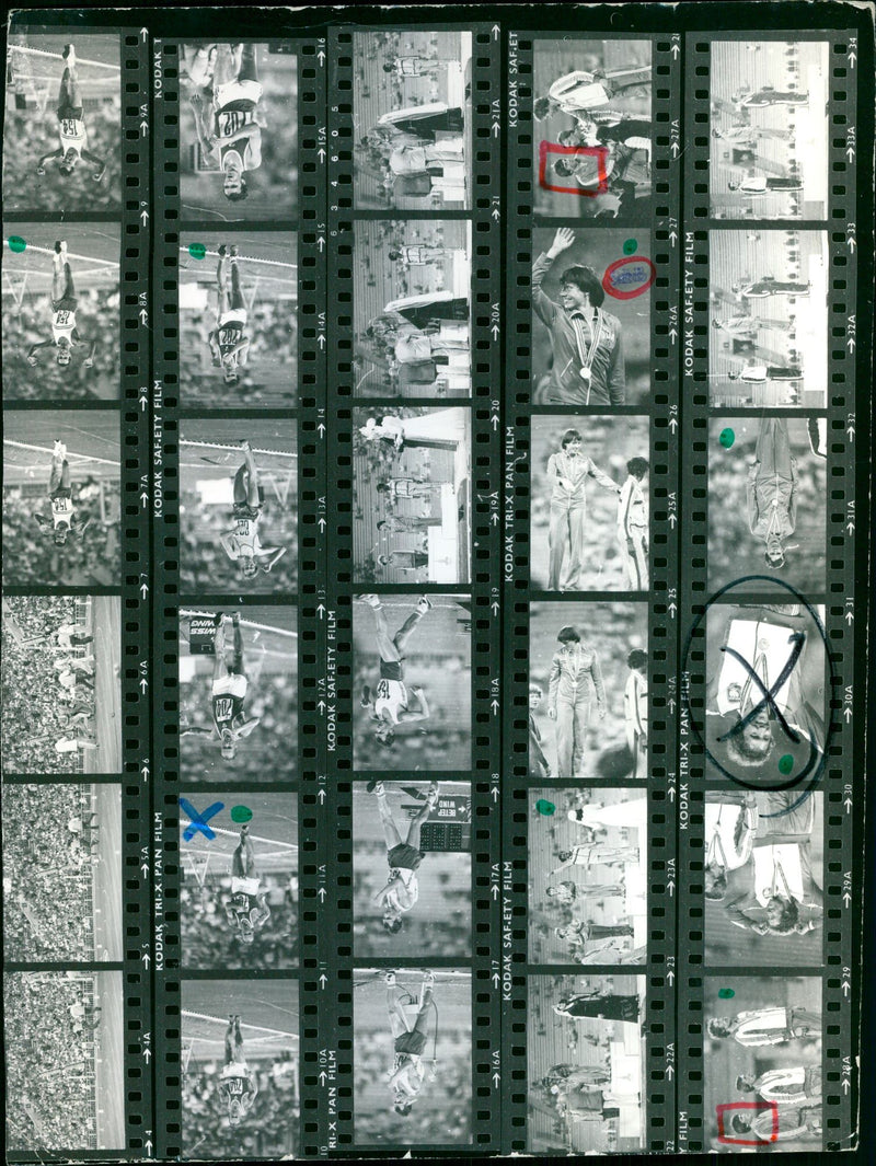 LEICHTATHLETIC KODAK TRI PAN FILM SAFET - Vintage Photograph