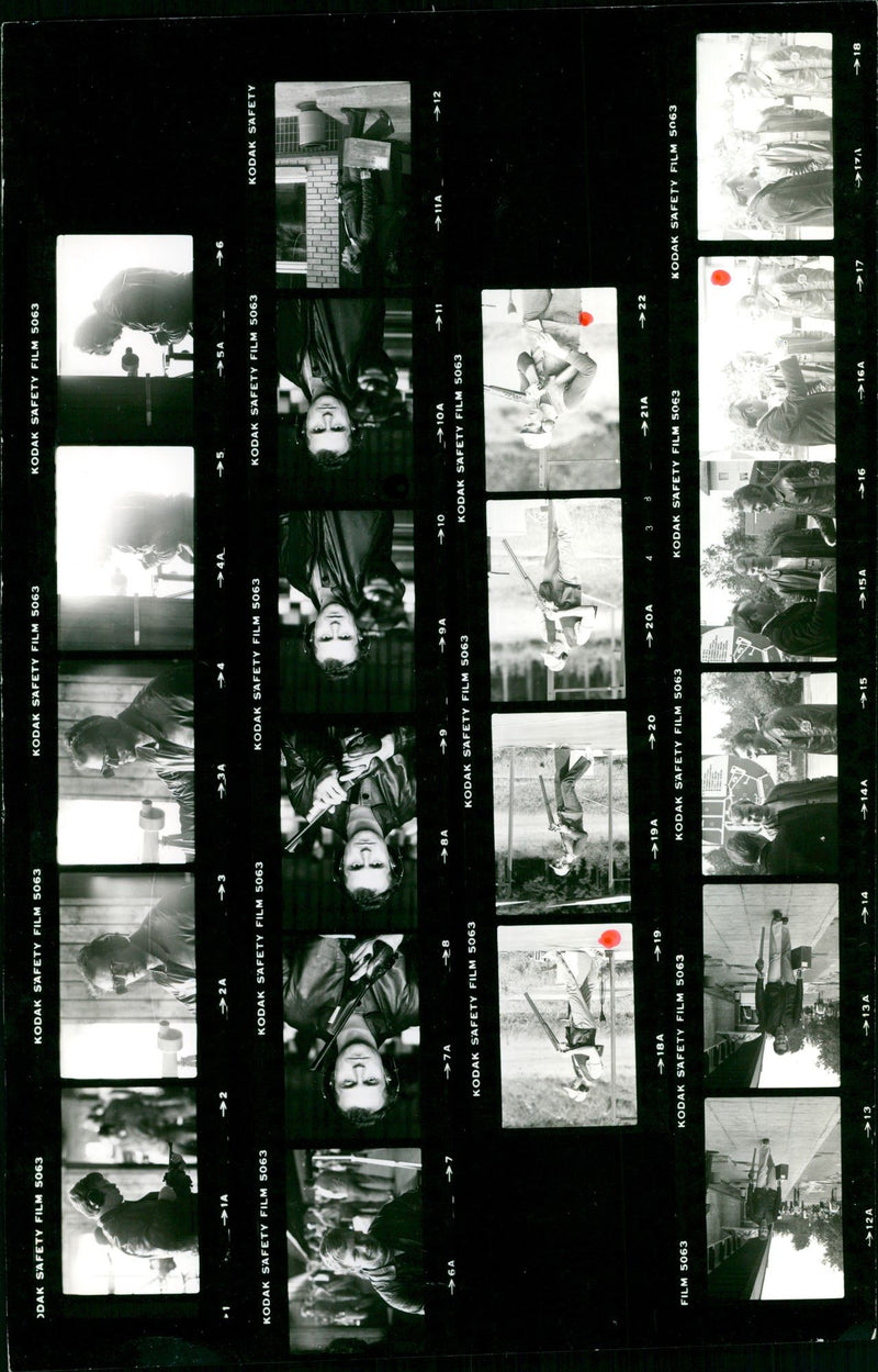 1968 SCHIEBEN PETE POTTECK FORMER GERMAN FOOTBALLER WON OLYMPIC FILM - Vintage Photograph