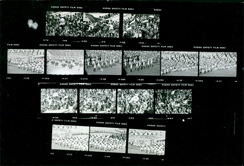 KODAK SAFETY FILM HEXIKANER MIT SAMBREROS VIEWERS KODA - Vintage Photograph