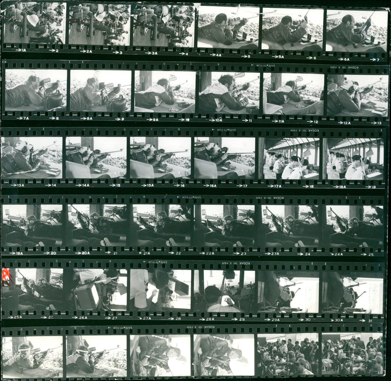 SCHIESSEN POST FILM OBSERVERS BROOK AUSTRALIA ROTARU ROMANIA MELNIK USSR - Vintage Photograph