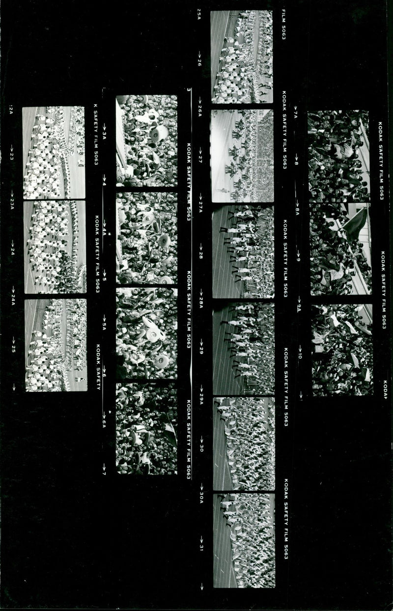 DISCUSSION PROMO OPENING VIEWERS WEXIKANER SAMBREROS ERO DISC FILM - Vintage Photograph