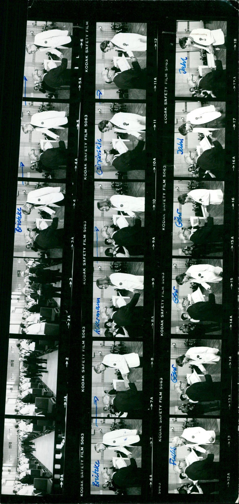 1980 YOURS KODAK SAFETY FILM JAM JAWA STEARTS RATATS AWARD FOTS - Vintage Photograph