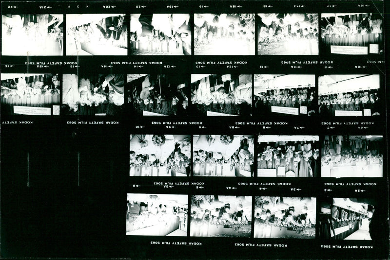 COMPETITION TTEN KODAK SAFETY FILM LATEST SERIES FILMS - Vintage Photograph