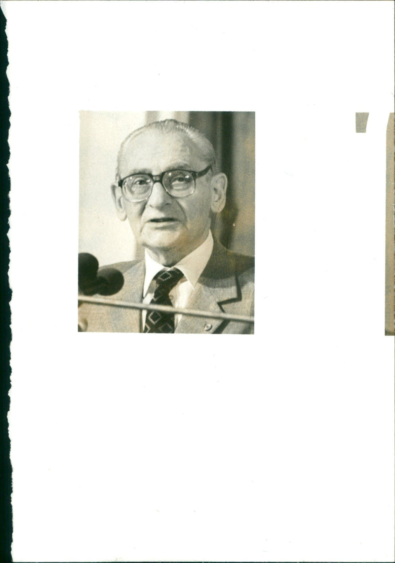 WEEK YOUTH ATHLETES EARTH OPENING MERSEBURG YAUL VERUS GERMAN FILM DIR - Vintage Photograph