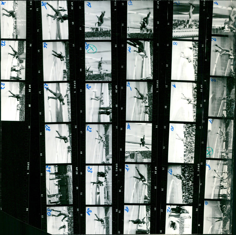 EISSCHNELLAUF FILM BAUTZMANN DDR SWITZER USA TRAINER BOXCKING HOLL SHELOHOV - Vintage Photograph