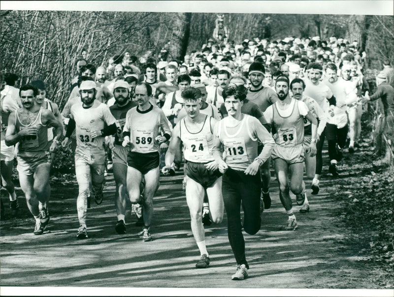 1989 PARK KULTUU POOLE MARATHON TOOK PLACE DEULIA ROMANIA FILM - Vintage Photograph