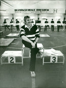 1989 APPRENTICESHIP STRONGEST APPRENTICE AND MOST ATHLETIC GIRL NUDE LOW MELZER - Vintage Photograph