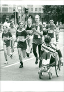 1984 PEACE RUN BEREI ITALY ERCISTICI GIEDENO LACCET KLAUS SDILAGE FILM - Vintage Photograph