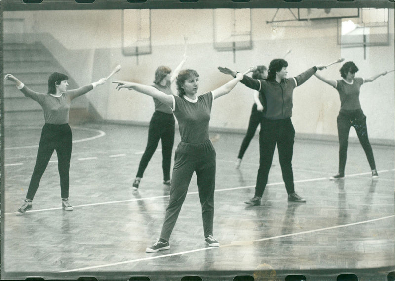 APPRENTICESHIP FILM BASED BOOK KLAUS SDULES PUB - Vintage Photograph