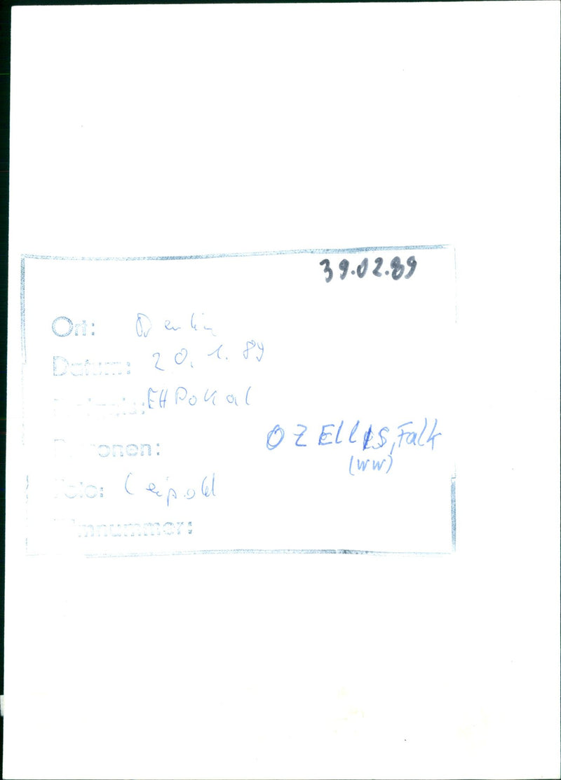 Falk Ozellis at the ice hockey cup 1989 - Vintage Photograph