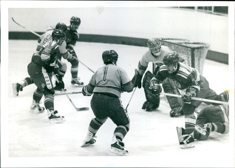 1984 ETSKE RICHA BERLIN DYNAMO GDR DYN WEIWASSER PEOSKE SPANTIG PRCNCN RADA - Vintage Photograph