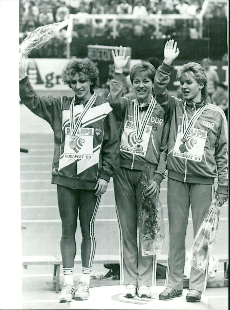 1989 BLOOD TATJANA GREBENTSCHUK MOSTLY CHRISTINE WACHTEL AND - Vintage Photograph