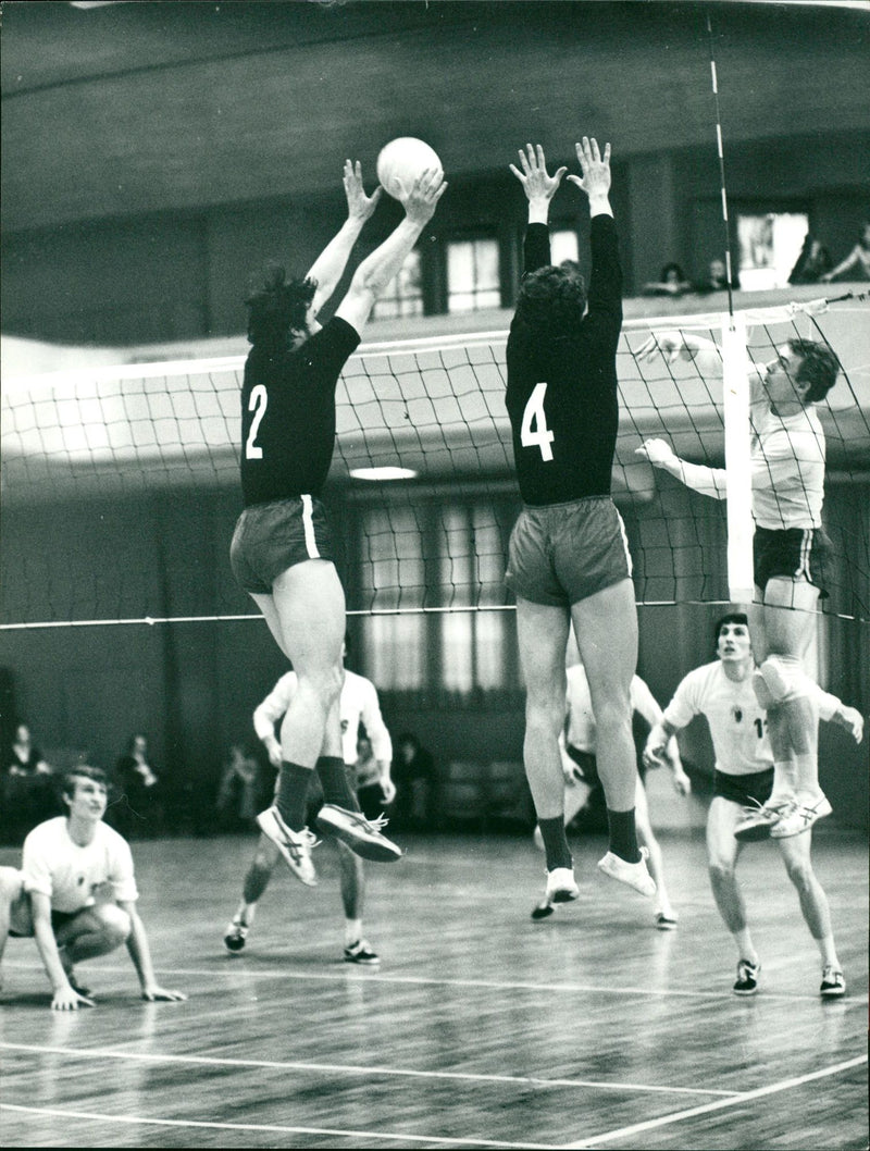Volleyball: SCL - Dynamo Berlin - Vintage Photograph