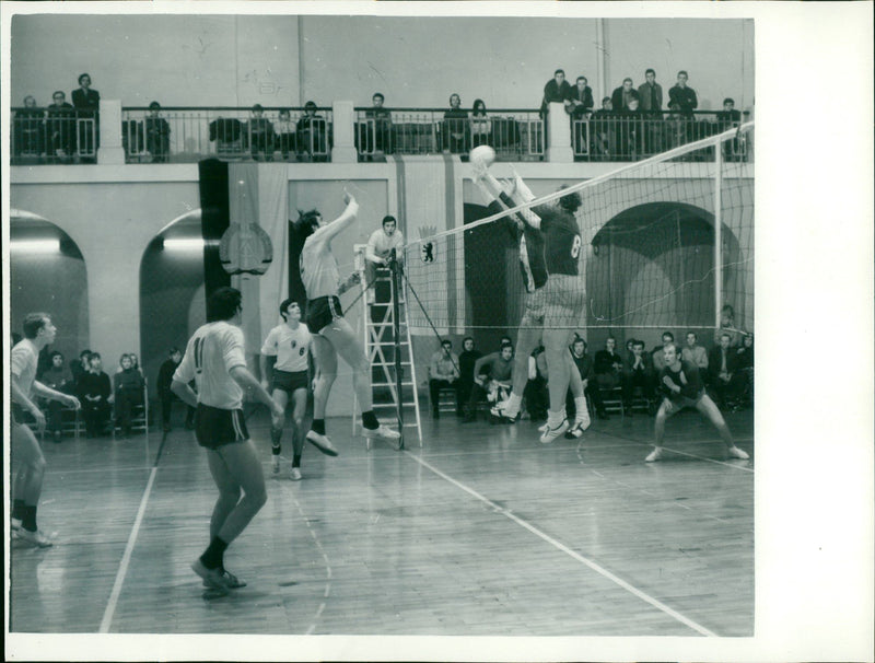 Volleyball: SCL - SCT Schwerin - Vintage Photograph
