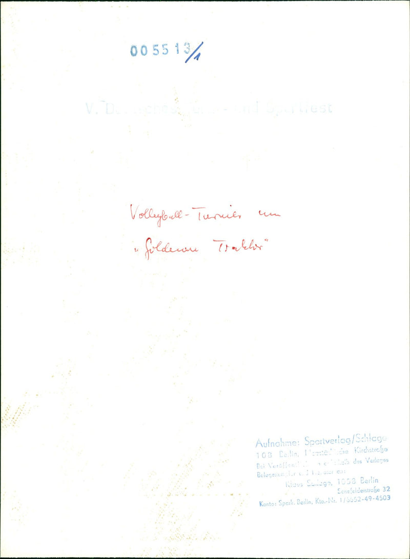 GOLDEN TRACTOR VOLLEYBALL TURNIES FOLDERON TRABHI RECORDING SPORTS PUBLI - Vintage Photograph