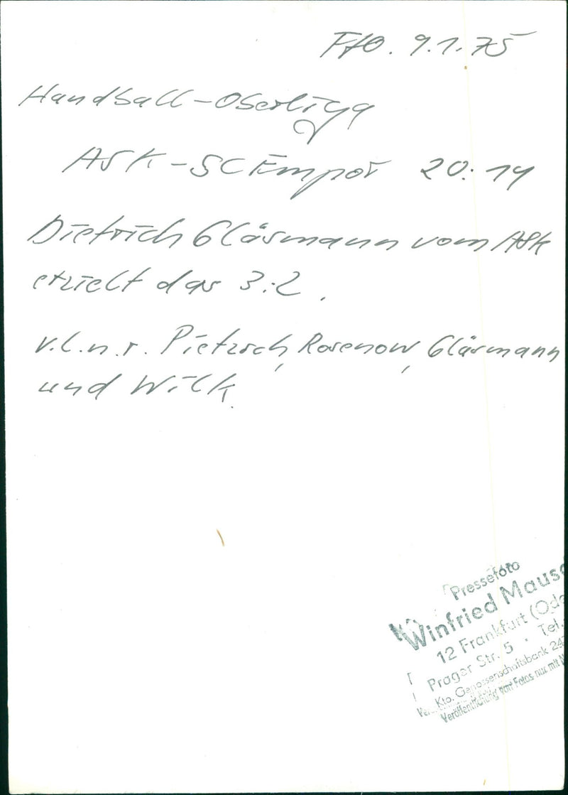 NUDE ARE PUBLISHED VEKTO COOPERATIVE BANK BASED FRANKFU - Vintage Photograph