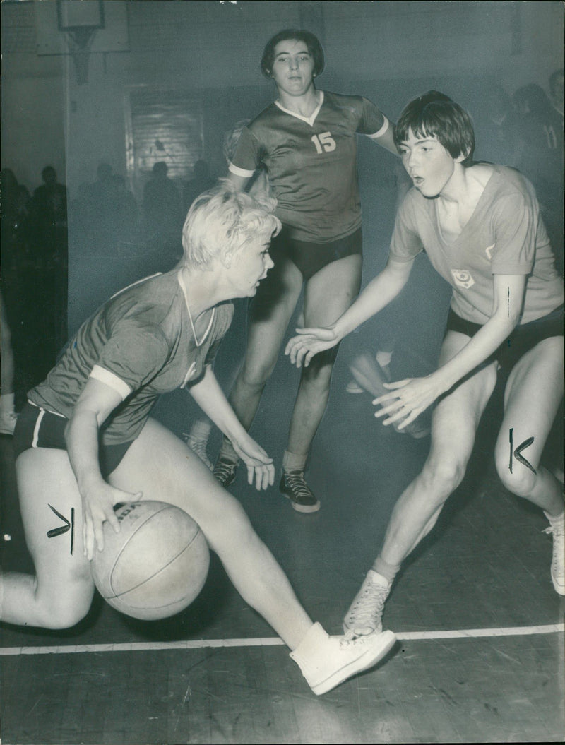 MUSIC SPARKASS OTHER RECLIT BRUNING SPOTTA BERLIN - Vintage Photograph