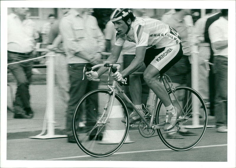 1990 LUK LEHMANS BERLIN FILM RELEASED DIRECT - Vintage Photograph