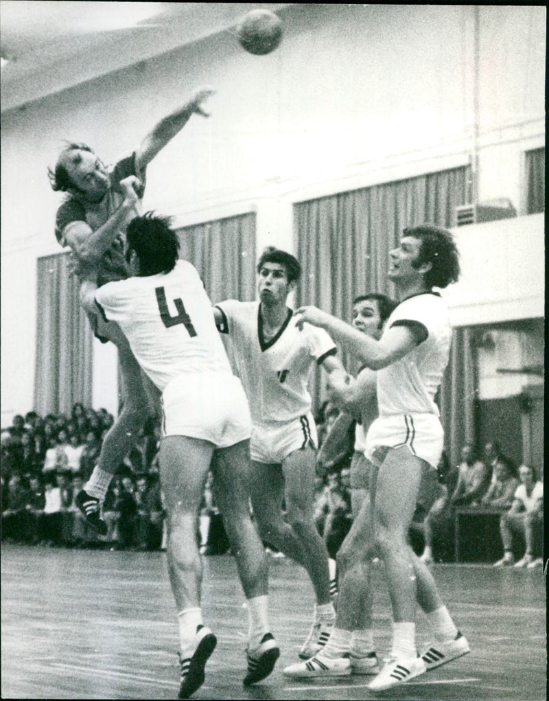 1970 HANDBALL OBERLIGA AASA WIRMUT AUE NATIONAL PLAYER POACHI - Vintage Photograph