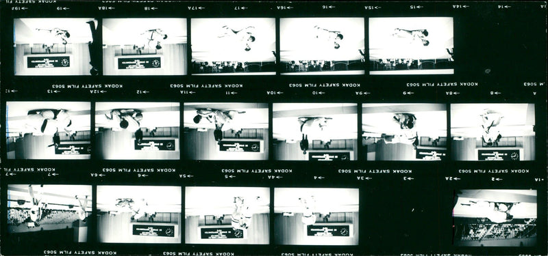 TUH TOURNAMENT TEAM NEG DYN HOPPEG OYN PEWSCOAHUL KASSE MOLLER SCH FILM - Vintage Photograph