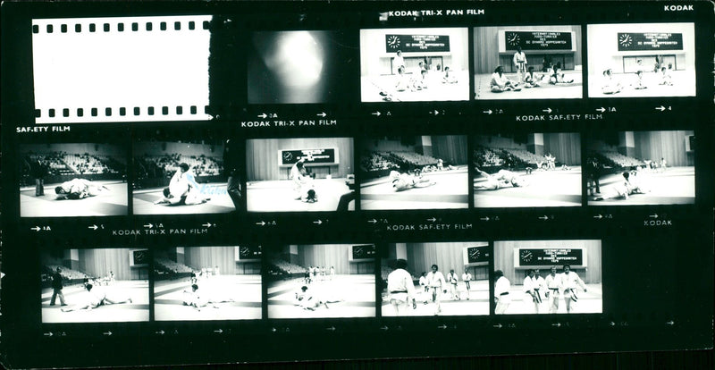 TULI TOURNAMENT ENLL MANASCHAFT STOHR GURLE KUHU DYN HOPPEG OJUHO FILM - Vintage Photograph