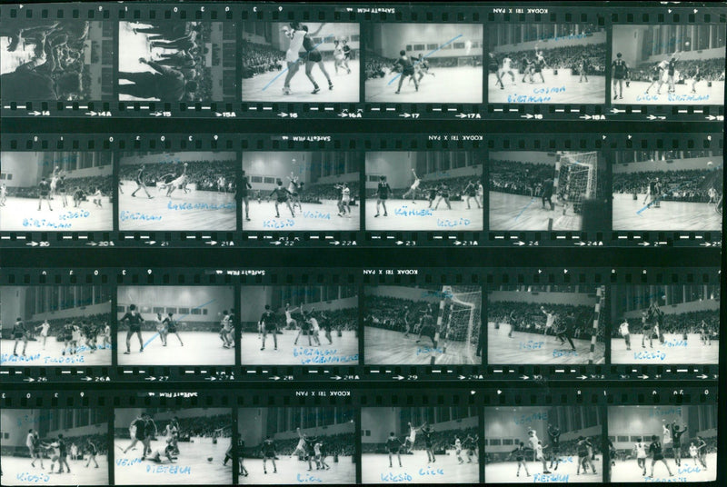 RUMANIA KIOSIO ICK PIBHH KODAK TRI PAN SAFEIT FILM TRIX SAFE - Vintage Photograph