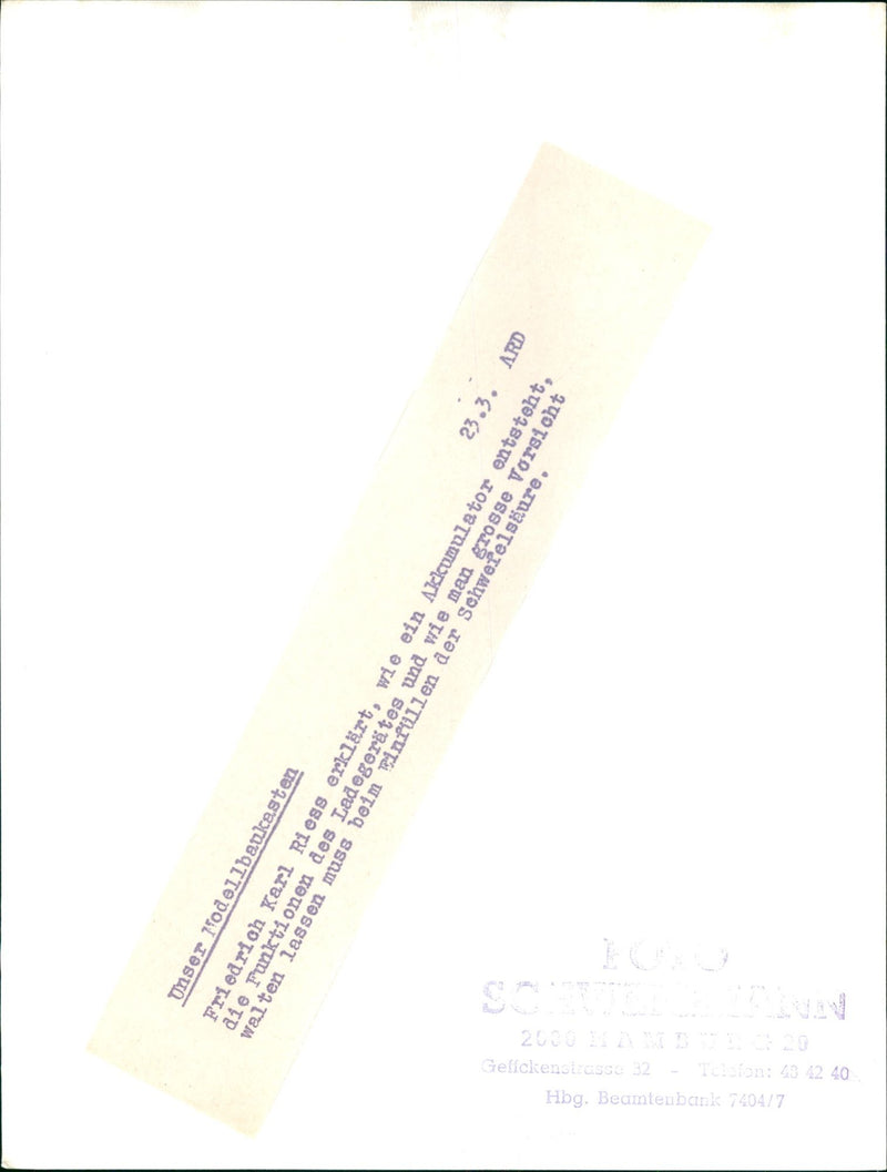 MODEL BURU CASES OUR LODELL BUILDER FRIEDRICH KARL RIESS HAS OPERATE - Vintage Photograph