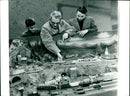 MOES MODEL BUILDING CASKS FRIEDRICH KARL RIES HUSERE ERREUBELMALELEGE - Vintage Photograph