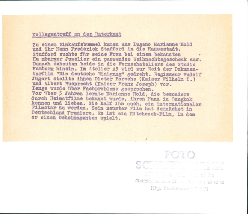 COLLEAGUES MEET ANDER WATERBAUT ATELIER FILMED ALBERT - Vintage Photograph