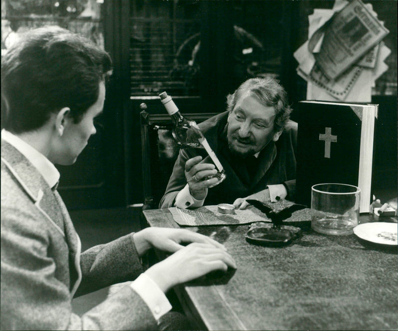 SOCIALARIDATEROEKEN SOCIALARISCRATS PRE OCCASIONAL POET - Vintage Photograph