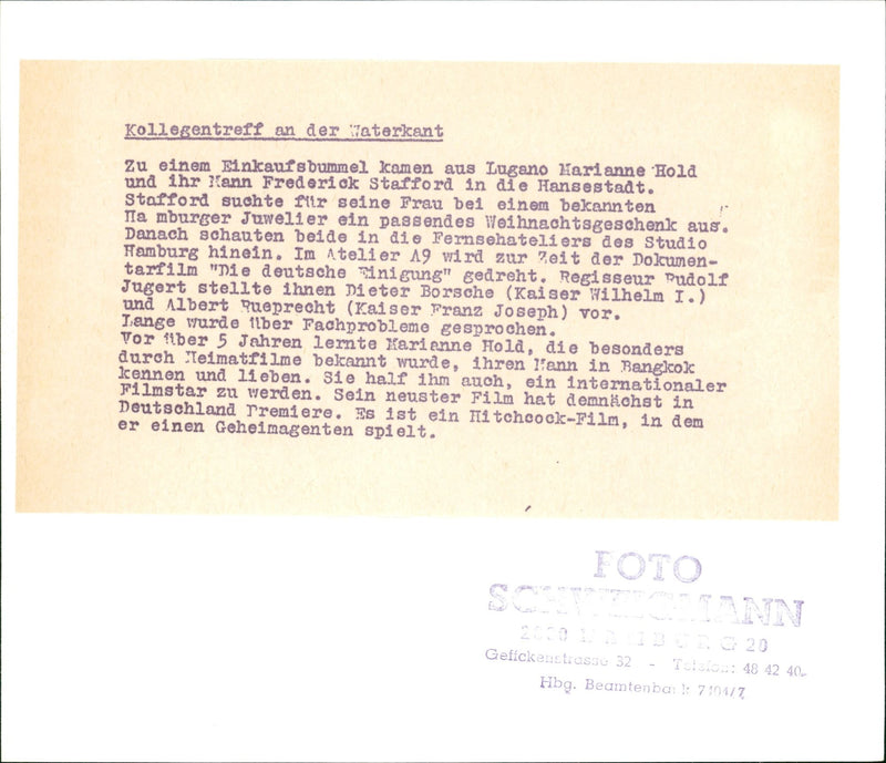 COLLEAGUES MEET ANDER WATERBAUT ATELIER FILMED ALBERT - Vintage Photograph