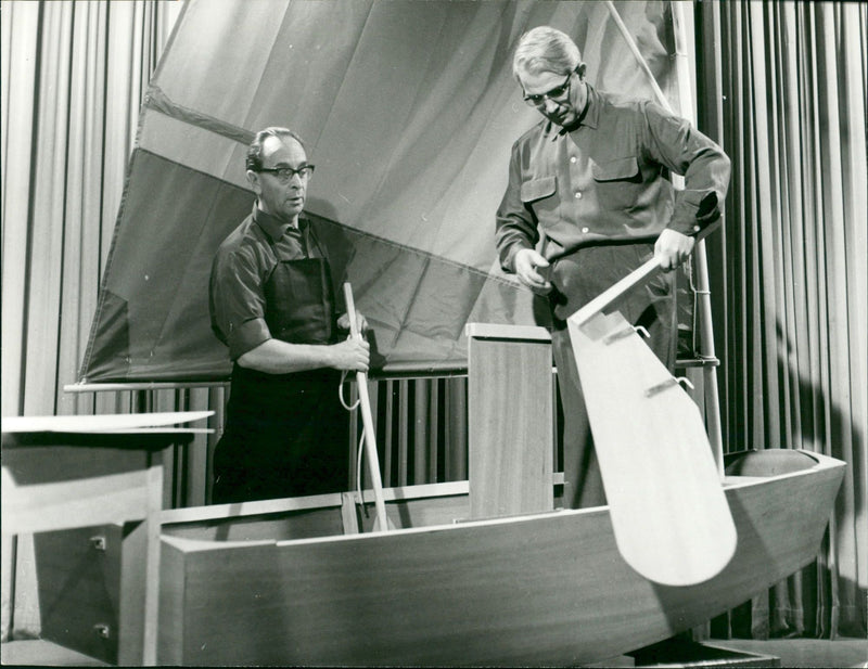 MODELKLAUTADENS FRIEDRICH KARL RIES HUSE HODELLBEI KATTEN OFISTI - Vintage Photograph