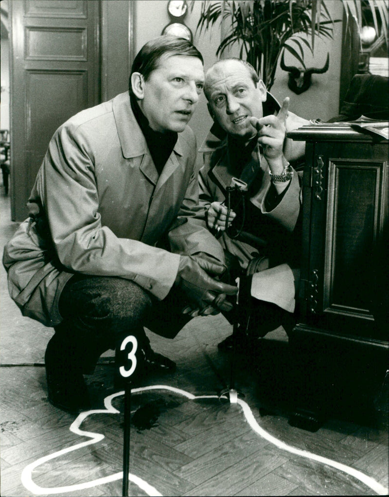 DON TAHER TRACK ARD MODEL JONELYNE TEIREIL AND FASHION PHOTOGRAPHE - Vintage Photograph