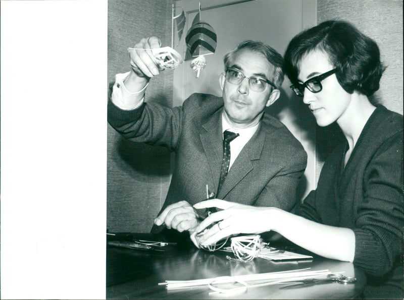 RIES OUR MODEL BUILDING LOAD FRIEDRICH KARL MODELER AND - Vintage Photograph