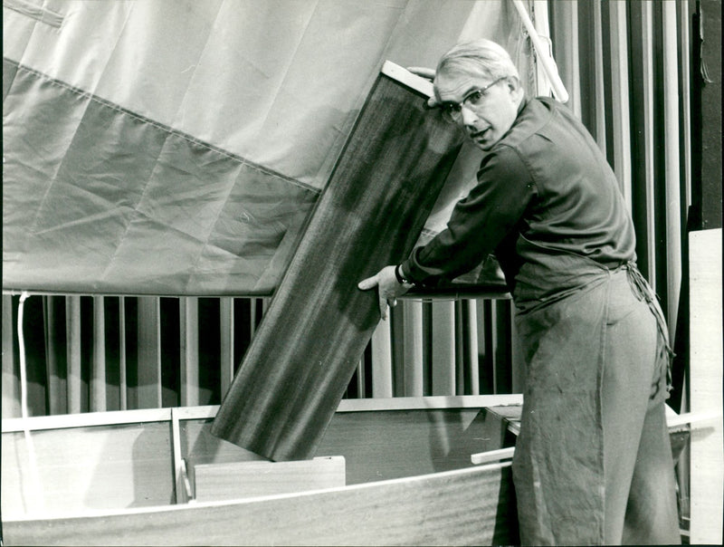 OUR MODELKLAUTADENS FRIEDRICH KARL RIES AND AODELLO OCU MAPS KARE - Vintage Photograph