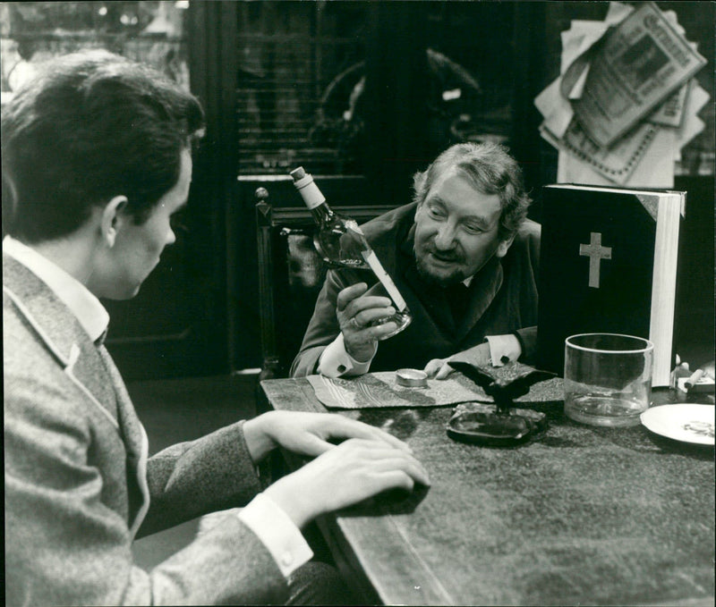 SOCIALARIDATEROEKEN HER GOL LIGHT POET OSKAR FLOBIS - Vintage Photograph