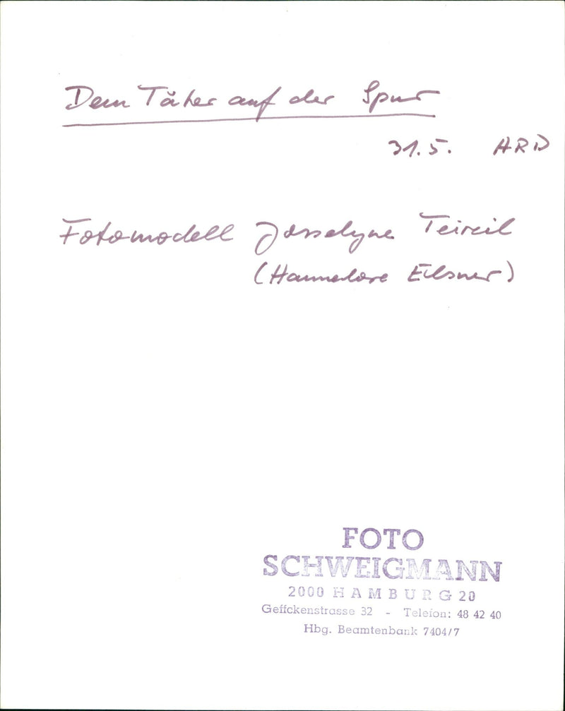 DON TAHER TRACK ARD MODEL JONELYNE TEIREIL AND - Vintage Photograph