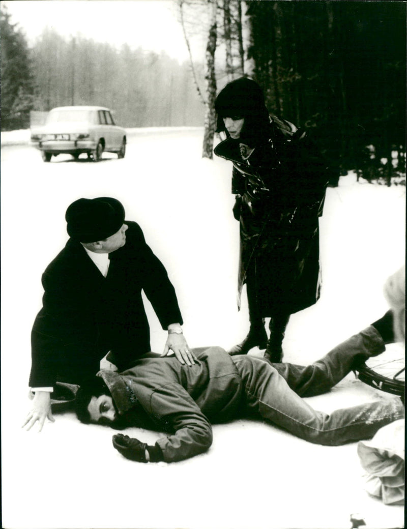 WOMAN WANTED GERMAN FILM STARRING WERNER PETERS AND BARBARA RUT CHARLES - Vintage Photograph