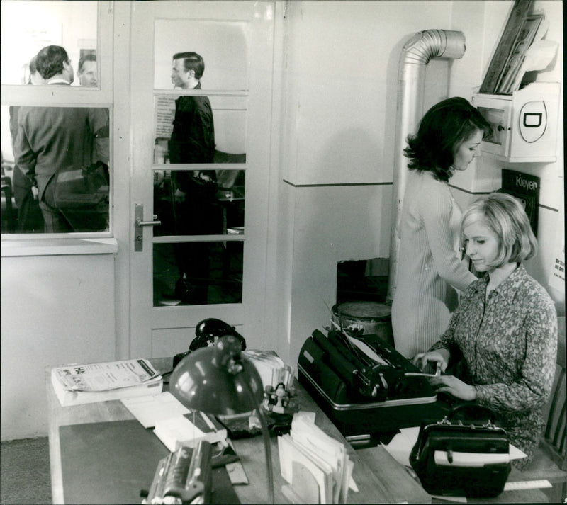 LAUPLIMMER FERHARD LANGHAMMER AND FREEDOM FILM GERMAN - Vintage Photograph