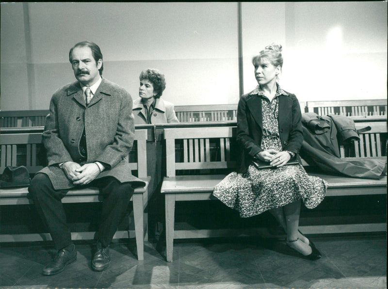 1980 GEMUSE FRANZ BRODZINSKI BAILIFF TRAUGOTT DIETER AUGUSTIN HAS FINALLY CAUGHT - Vintage Photograph