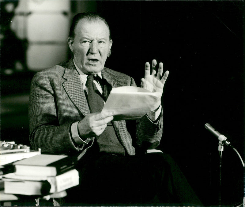 HARVEY BUCHER PETER VON ZAHN HIS DOCUMENTARY GAME PUEBLO AFFAIR NAVY - Vintage Photograph